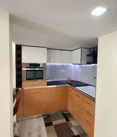 Debis' Downtown Sanctuary Apartment *
