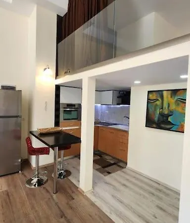 Apartment Debis' Downtown Sanctuary Tirana